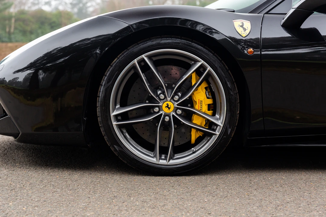 2017 Ferrari 488 GTB - Image 17 of 31