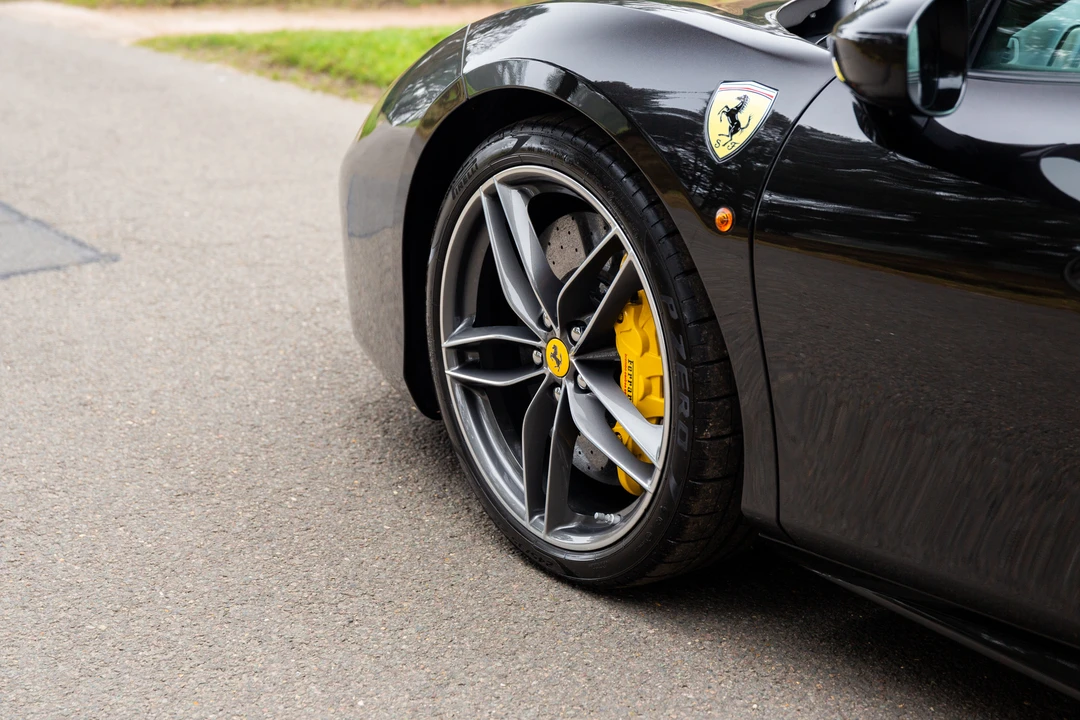 2017 Ferrari 488 GTB - Image 18 of 31