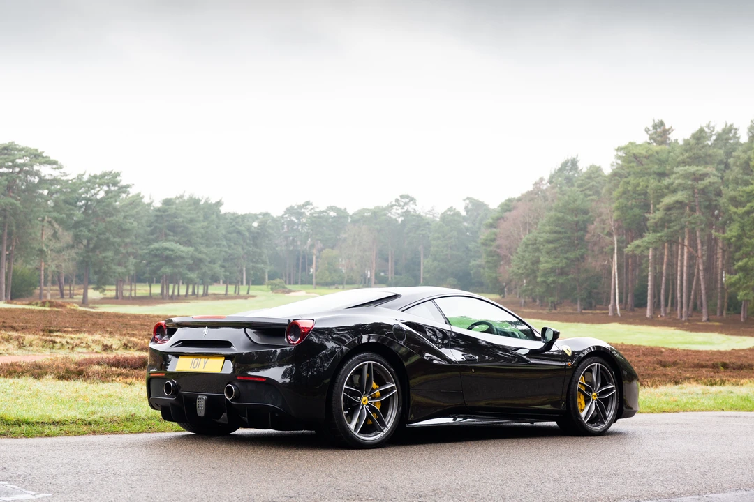 2017 Ferrari 488 GTB - Image 21 of 31