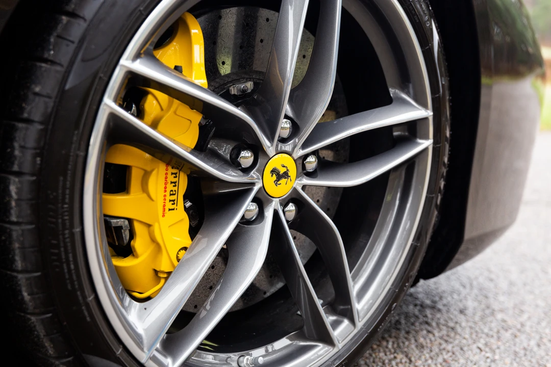 2017 Ferrari 488 GTB - Image 27 of 31