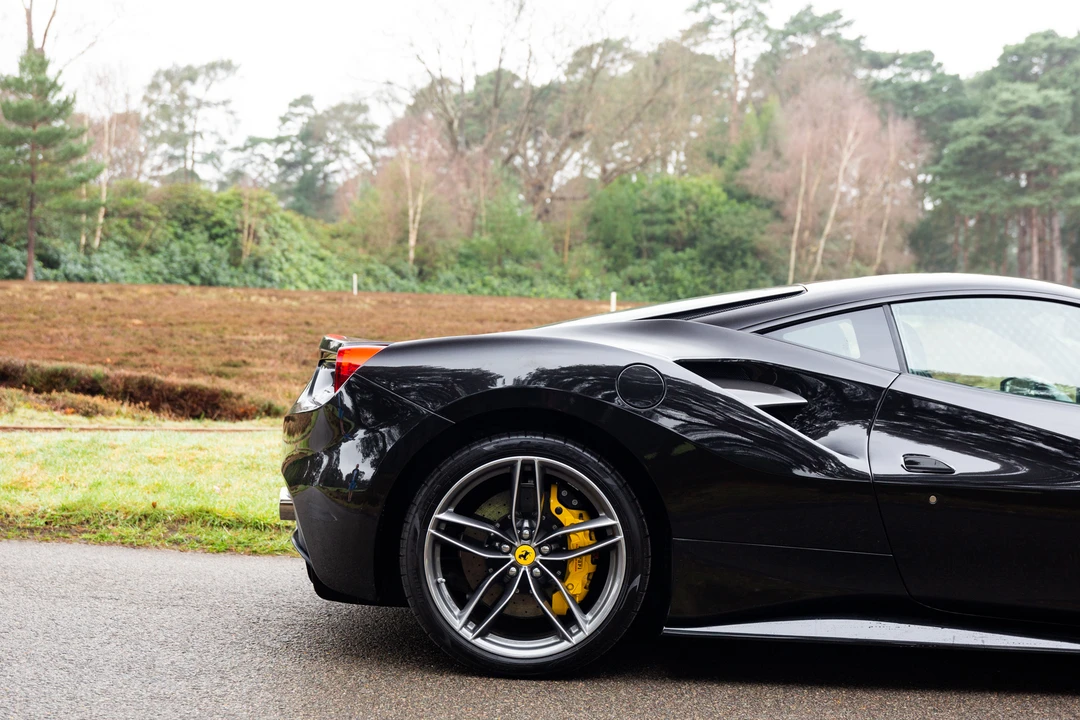2017 Ferrari 488 GTB - Image 28 of 31