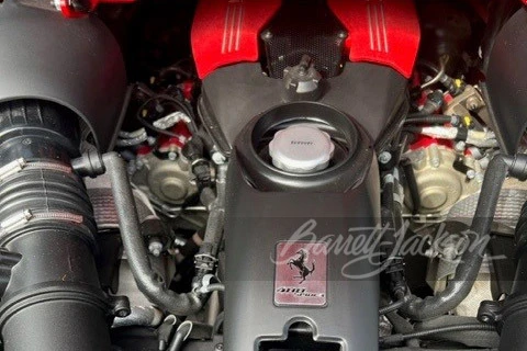 2017 Ferrari 488 Spider - Image 7 of 13