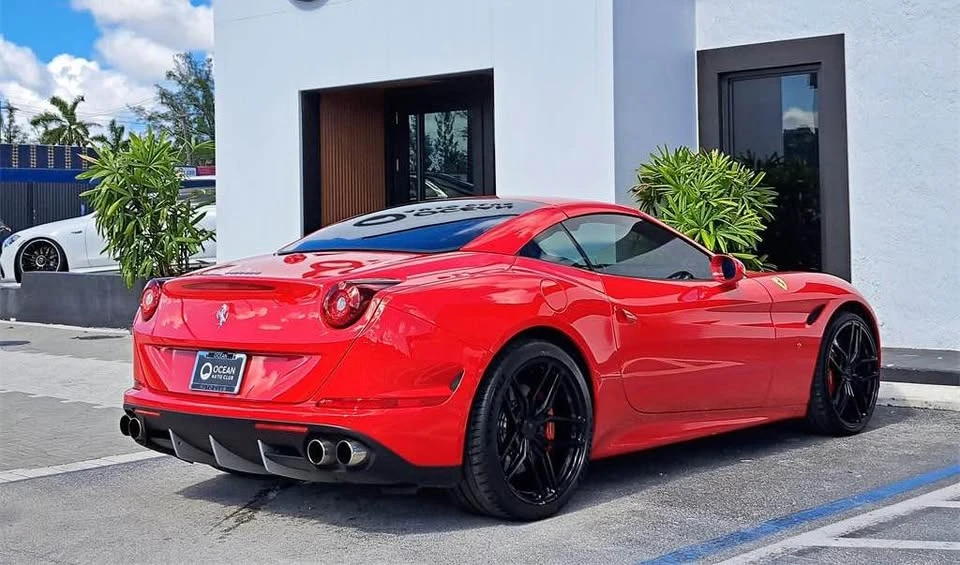 2017 Ferrari California T - Image 3 of 6