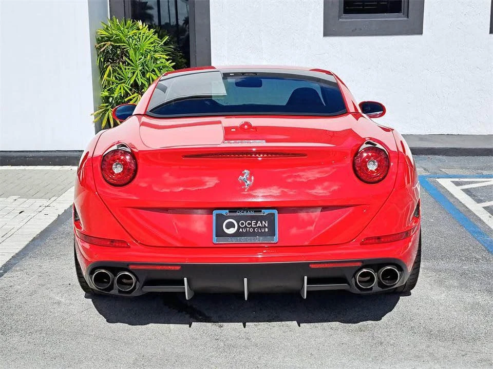 2017 Ferrari California T - Image 5 of 6