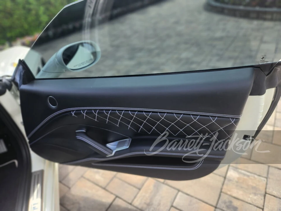 2017 Ferrari California T - Image 9 of 31