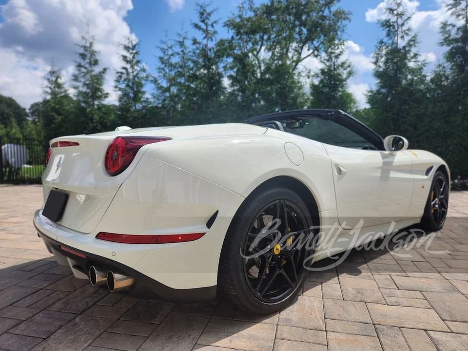 2017 Ferrari California T - Image 29 of 31