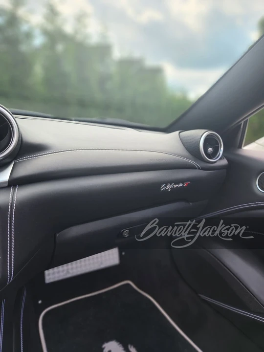 2017 Ferrari California T - Image 15 of 31