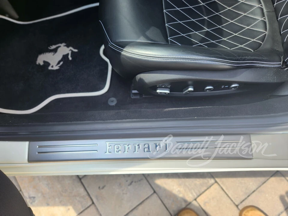 2017 Ferrari California T - Image 11 of 31