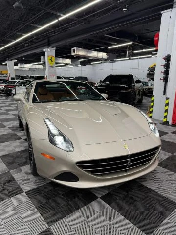 2017 Ferrari California T - Image 4 of 11