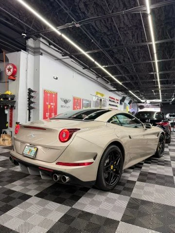 2017 Ferrari California T - Image 3 of 11