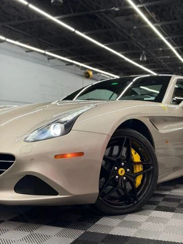 2017 Ferrari California T - Image 2 of 11