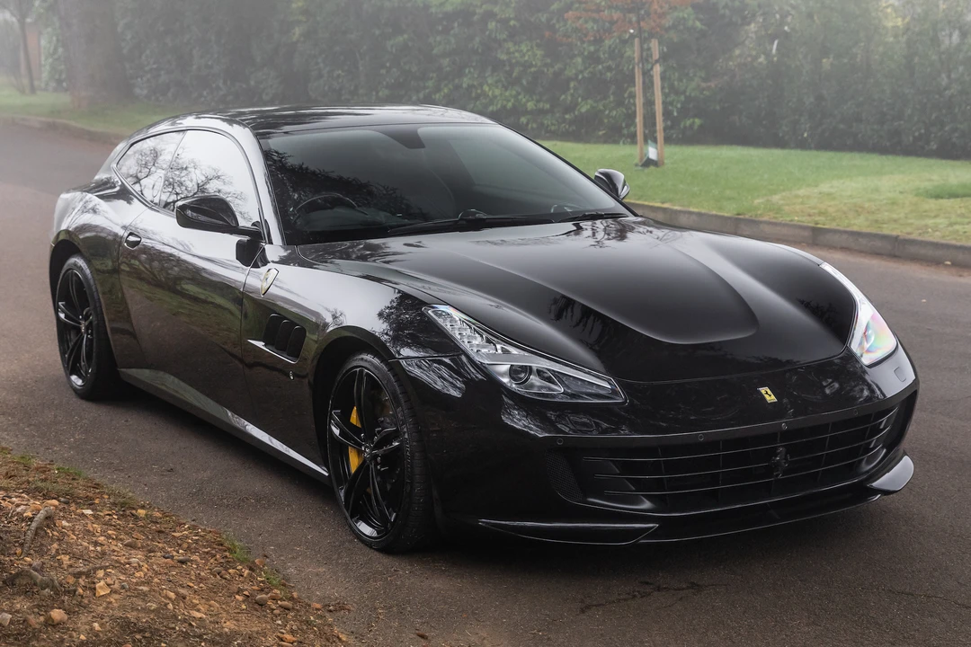 2017 Ferrari GTC4Lusso - Image 4 of 31