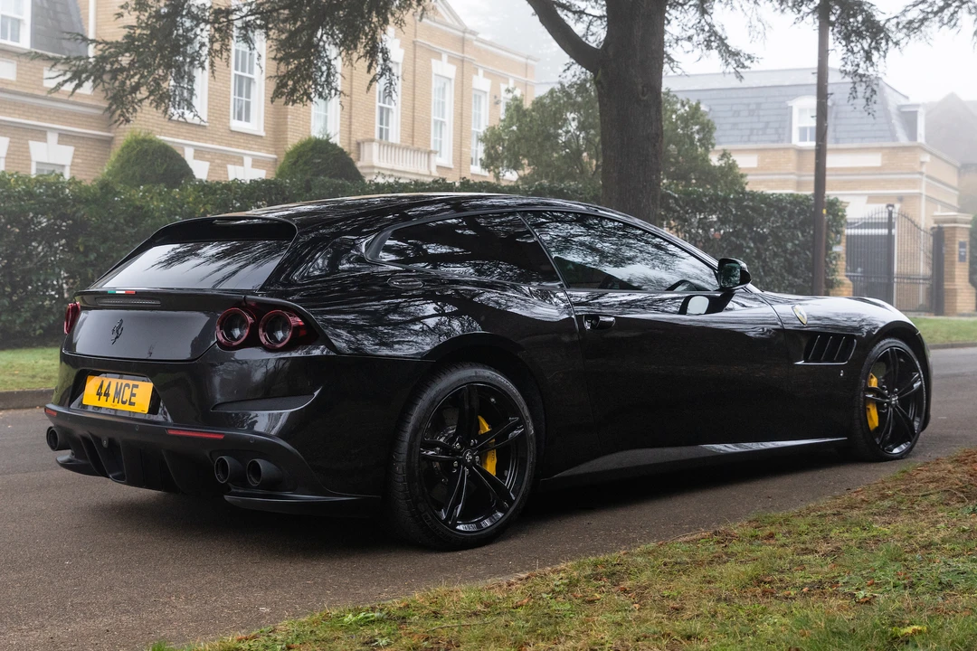 2017 Ferrari GTC4Lusso - Image 6 of 31