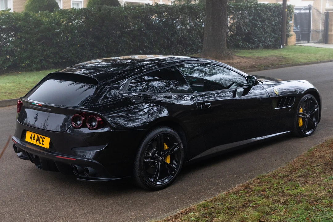 2017 Ferrari GTC4Lusso - Image 14 of 31