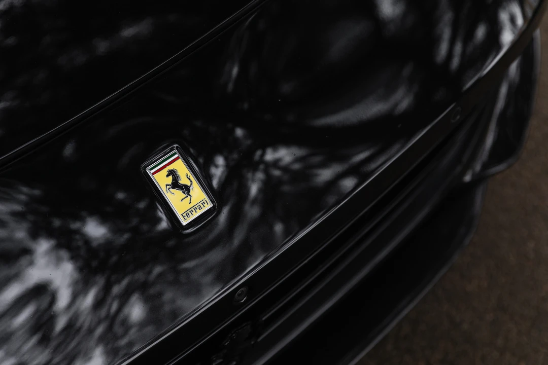 2017 Ferrari GTC4Lusso - Image 26 of 31