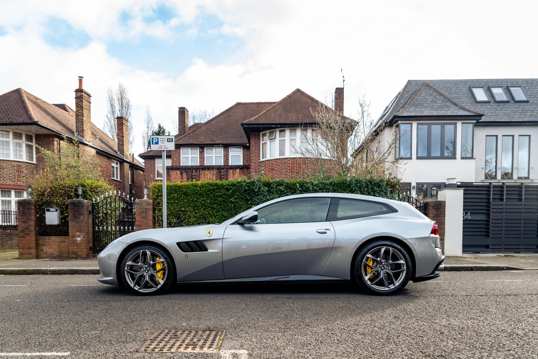 2017 Ferrari GTC4Lusso - Image 12 of 31