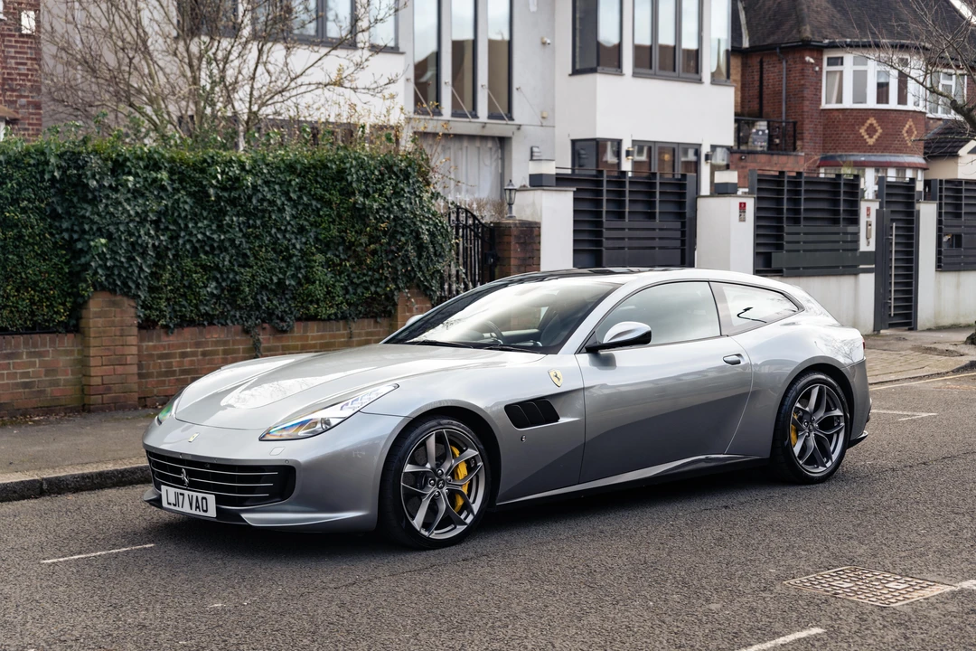 2017 Ferrari GTC4Lusso - Image 4 of 31