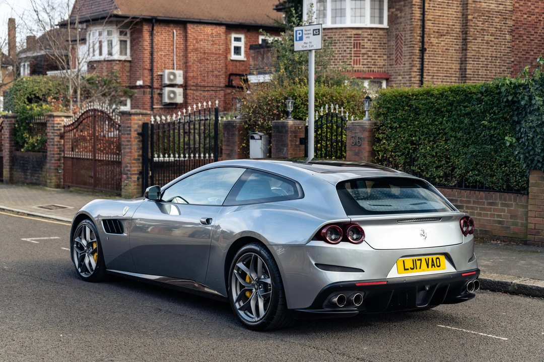 2017 Ferrari GTC4Lusso - Image 13 of 31