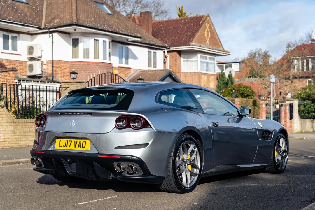 2017 Ferrari GTC4Lusso - Image 14 of 31