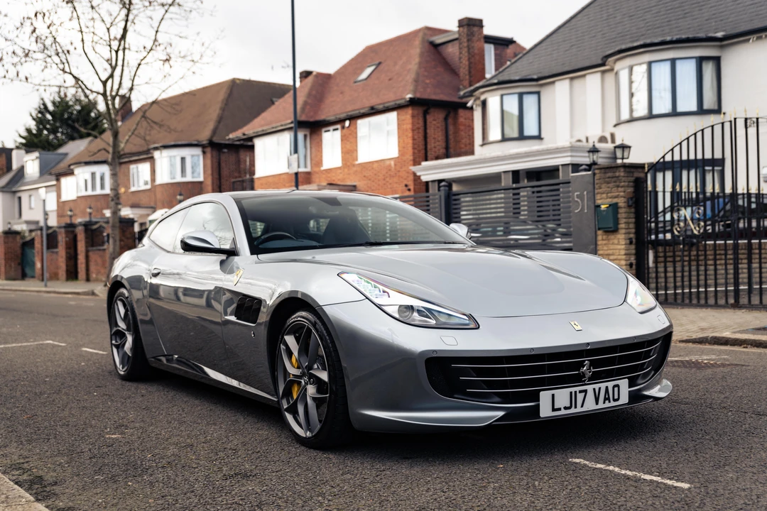 2017 Ferrari GTC4Lusso - Image 10 of 31