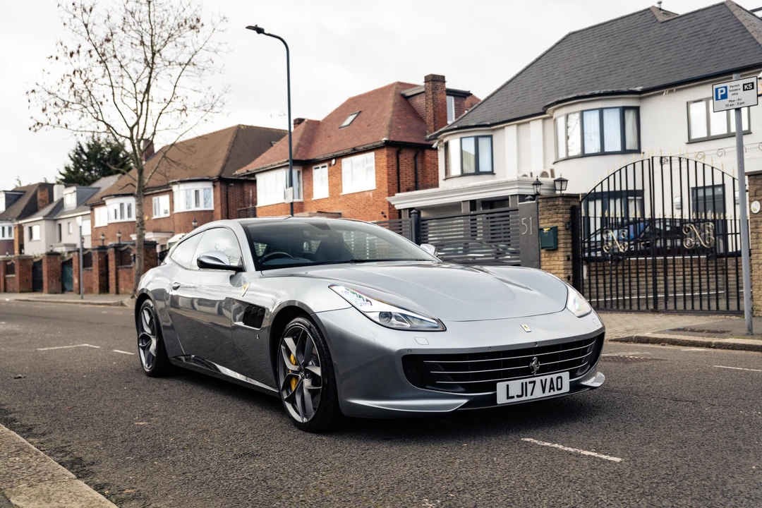 2017 Ferrari GTC4Lusso - Image 16 of 31