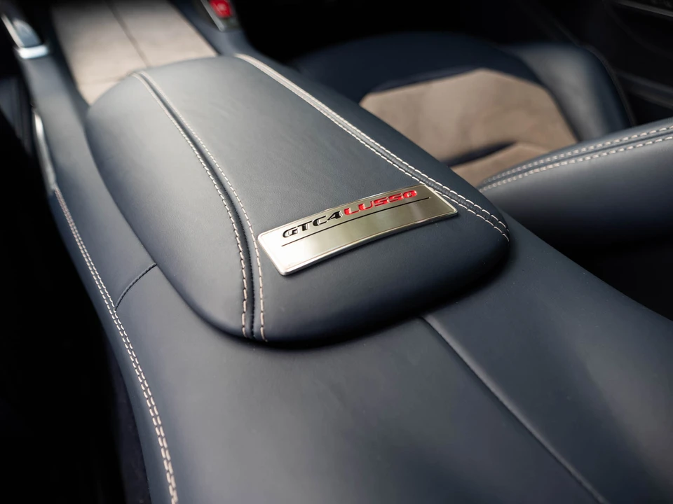 2017 Ferrari GTC4Lusso - Image 9 of 31