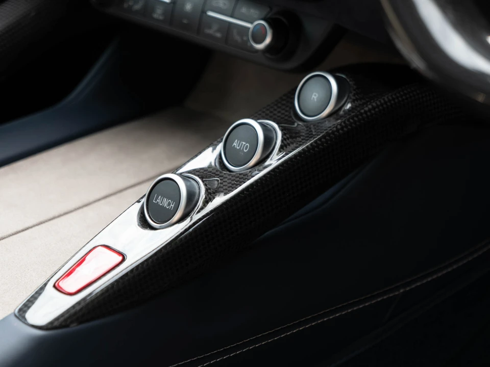 2017 Ferrari GTC4Lusso - Image 12 of 31