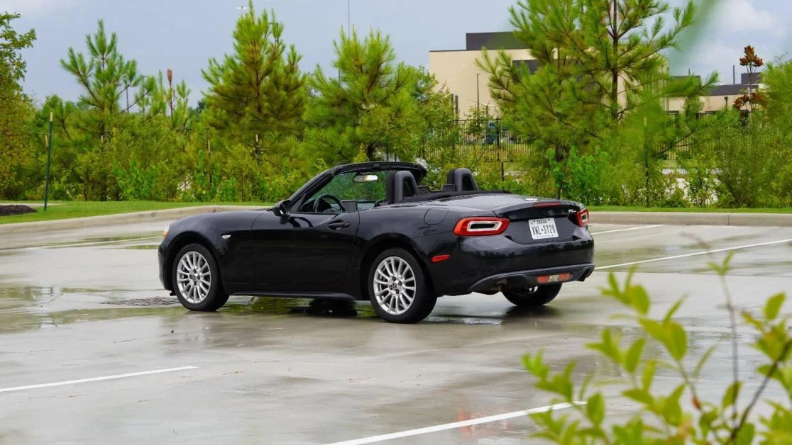 2017 Fiat 124 Spider - Image 2 of 21