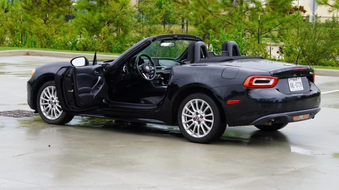 2017 Fiat 124 Spider - Image 17 of 21