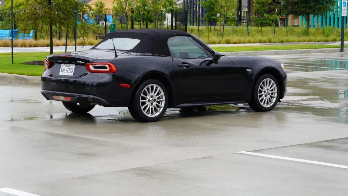 2017 Fiat 124 Spider - Image 9 of 21