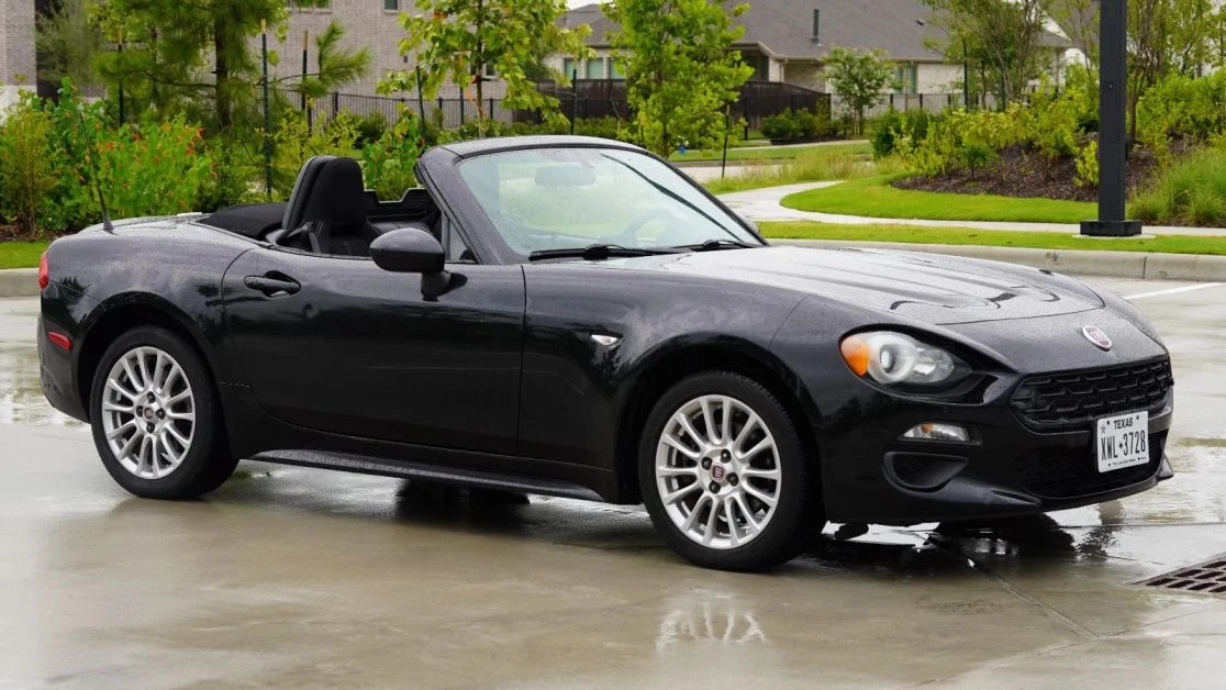 2017 Fiat 124 Spider - Image 19 of 21