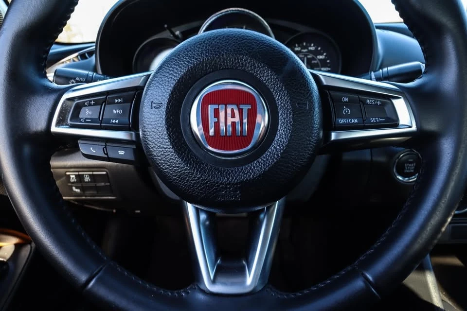 2017 Fiat 124 Spider - Image 14 of 20