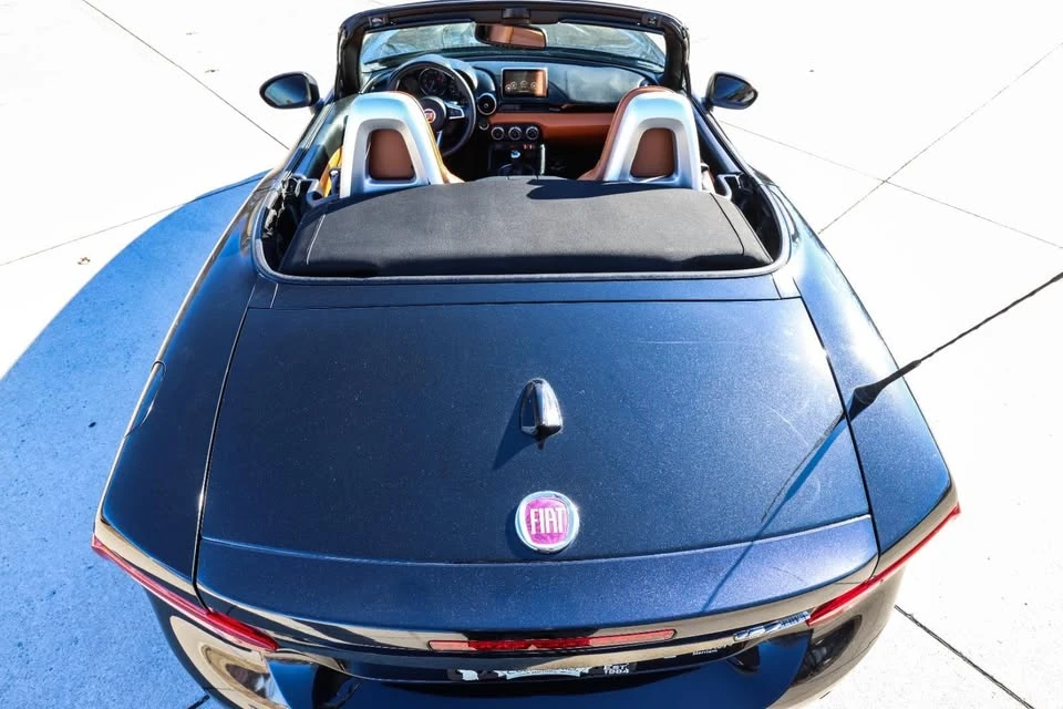 2017 Fiat 124 Spider - Image 19 of 20