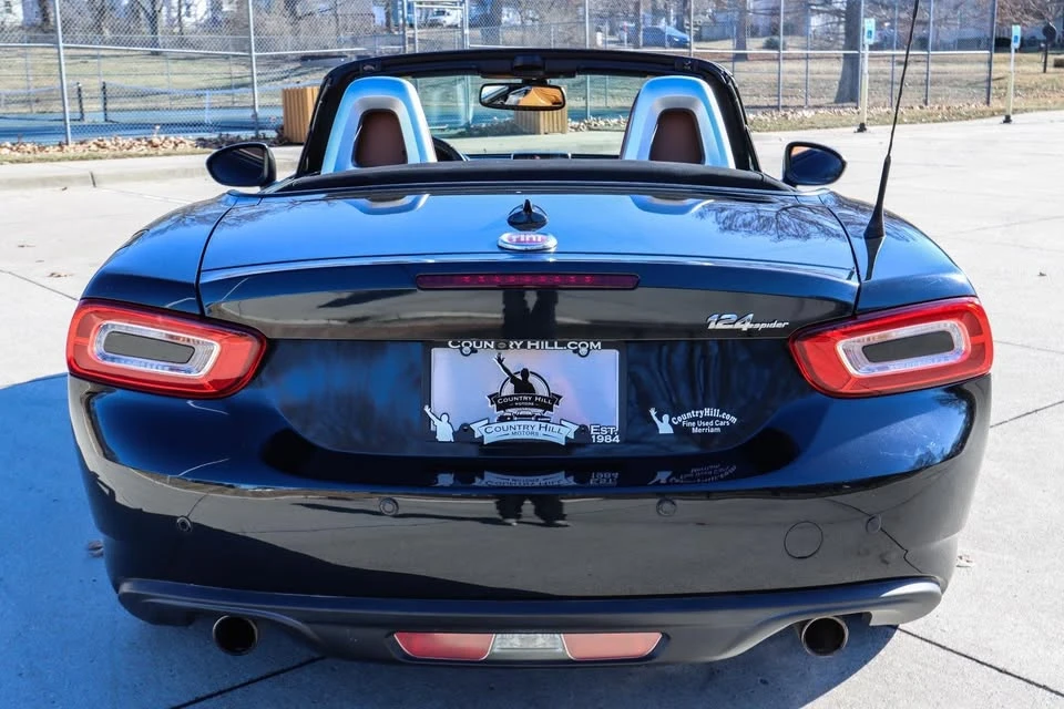 2017 Fiat 124 Spider - Image 18 of 20
