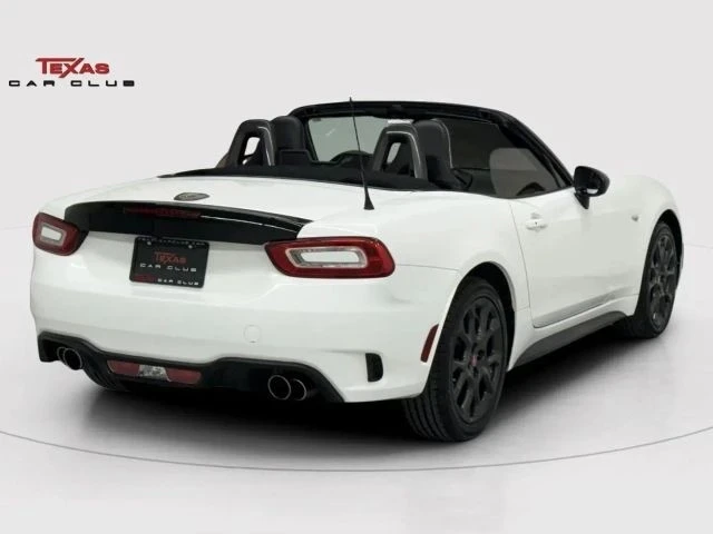 2017 Fiat 124 Spider - Image 9 of 12