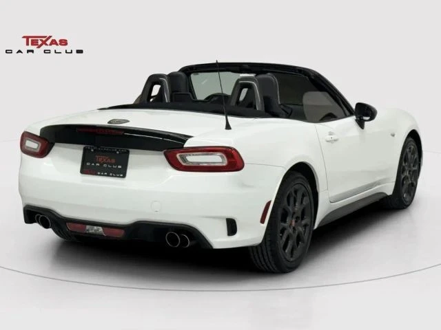 2017 Fiat 124 Spider - Image 9 of 12