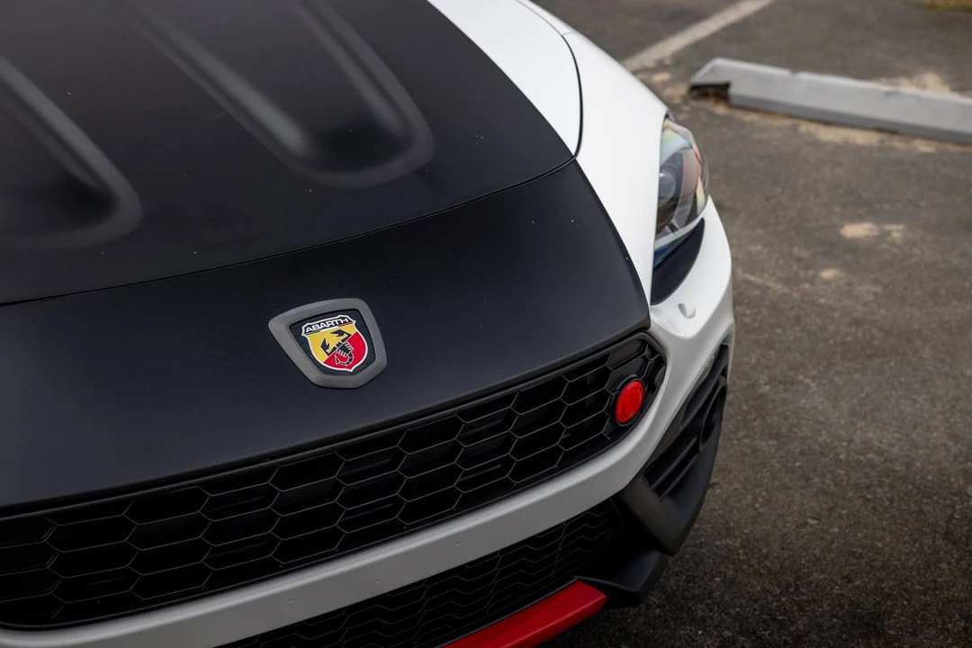 2017 Fiat 124 Spider - Image 8 of 24