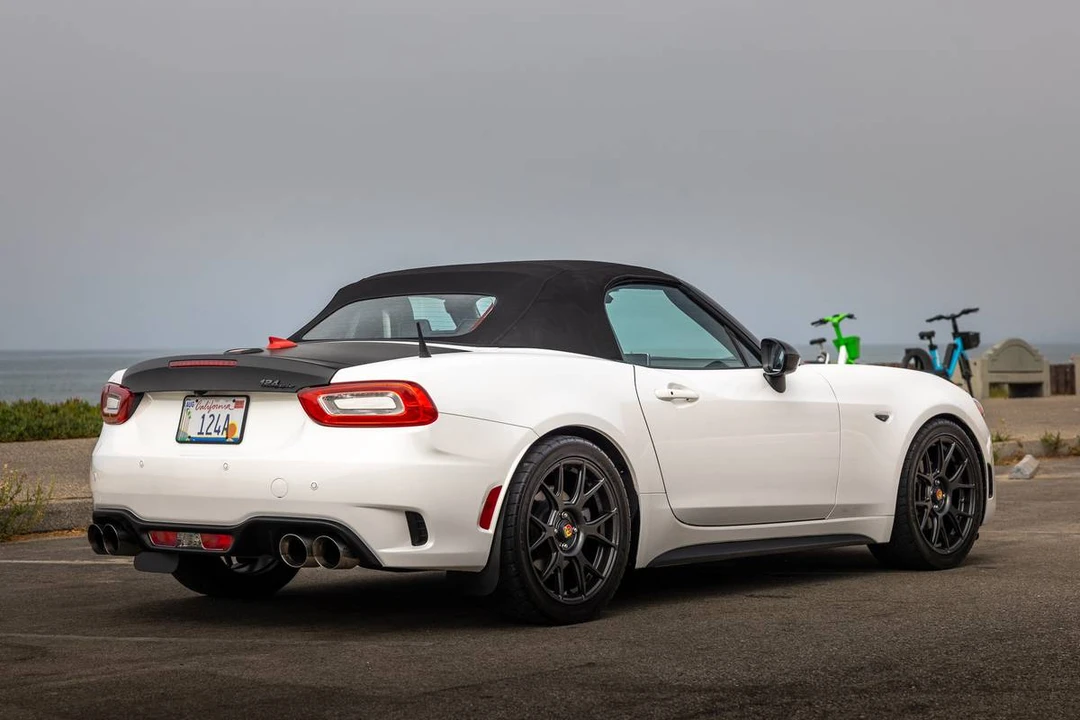 2017 Fiat 124 Spider - Image 6 of 24