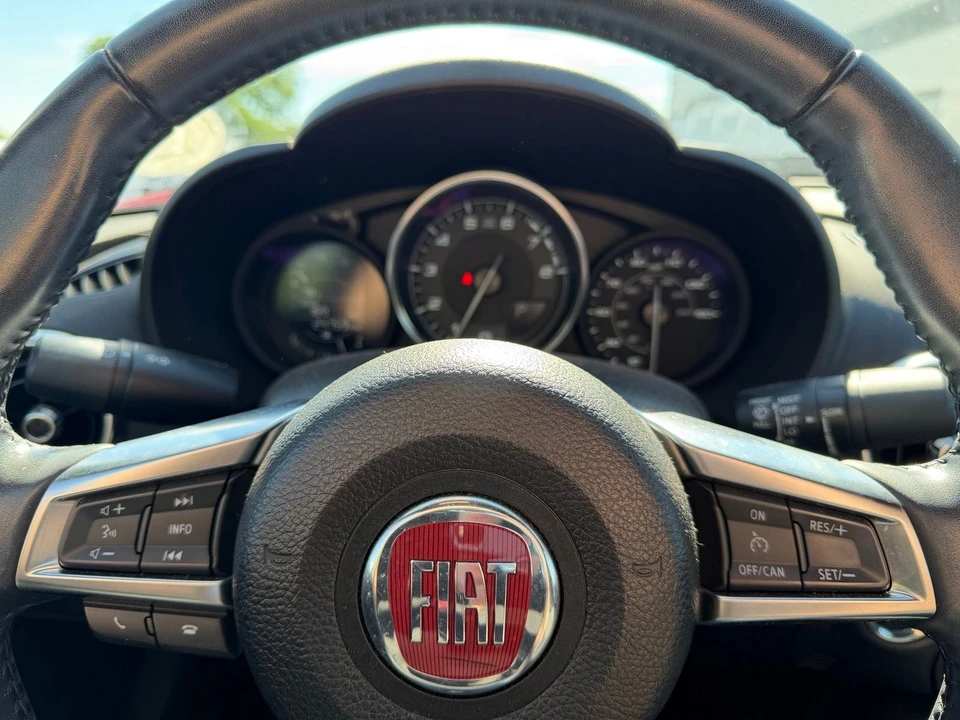 2017 Fiat 124 Spider - Image 10 of 21