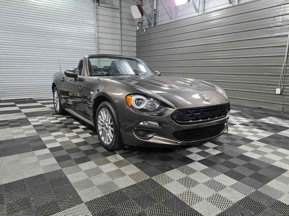 2017 Fiat 124 Spider - Image 4 of 12