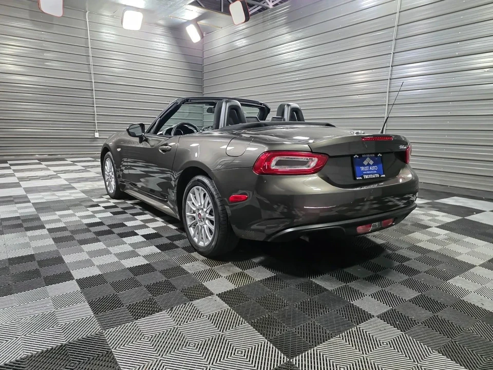 2017 Fiat 124 Spider - Image 7 of 12