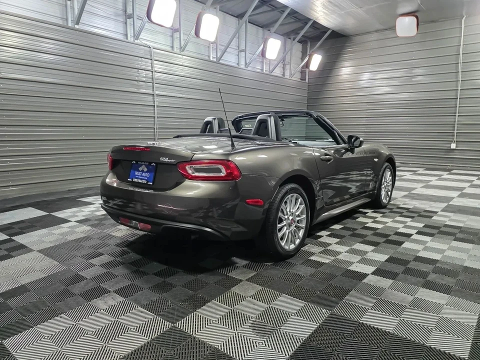 2017 Fiat 124 Spider - Image 5 of 12