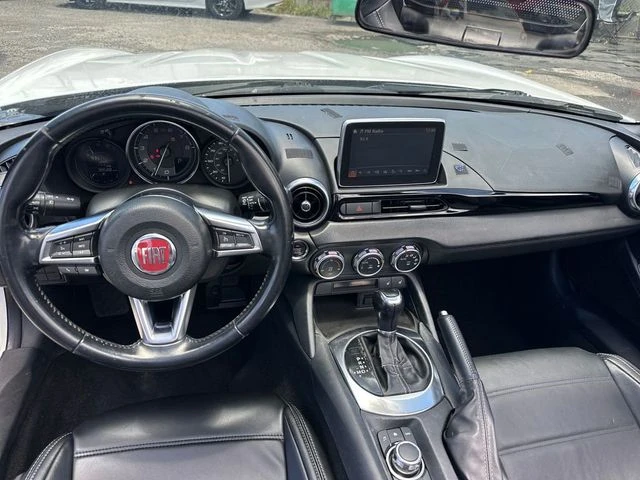 2017 Fiat 124 Spider - Image 10 of 19