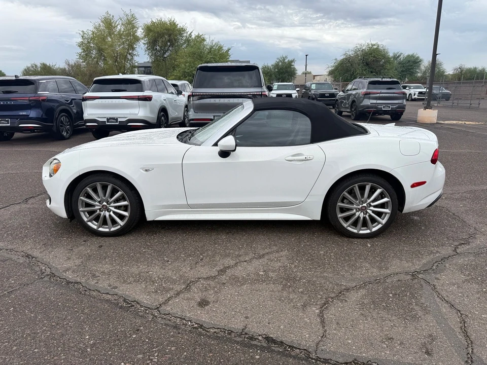 2017 Fiat 124 Spider - Image 8 of 21