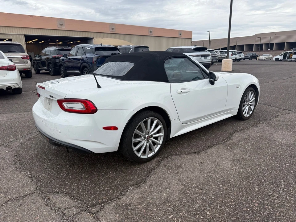 2017 Fiat 124 Spider - Image 5 of 21