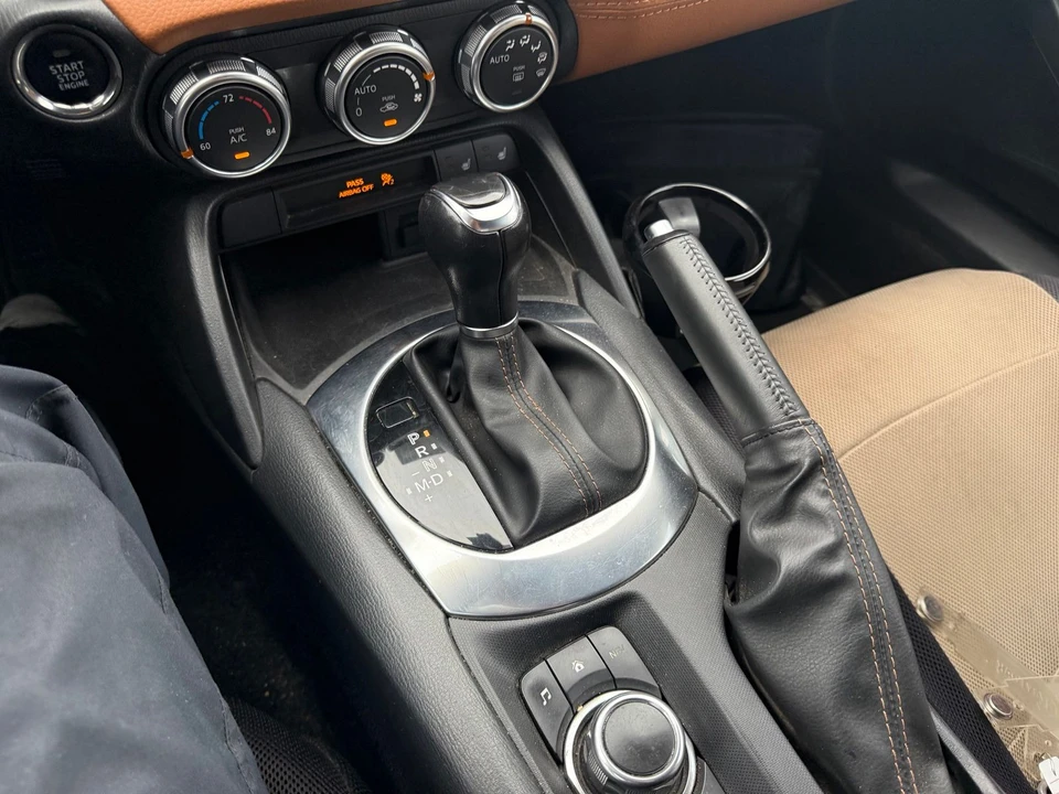 2017 Fiat 124 Spider - Image 20 of 21
