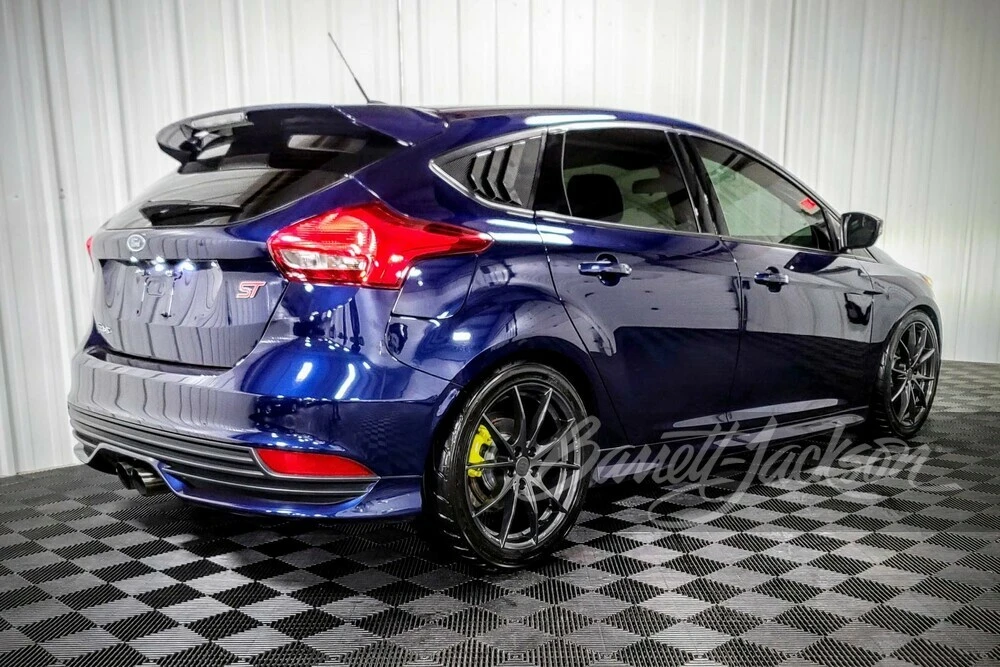 2017 Ford Focus ST 3rd Gen - Image 8 of 9