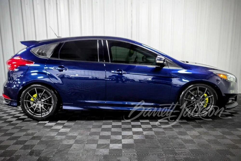 2017 Ford Focus ST 3rd Gen - Image 9 of 9