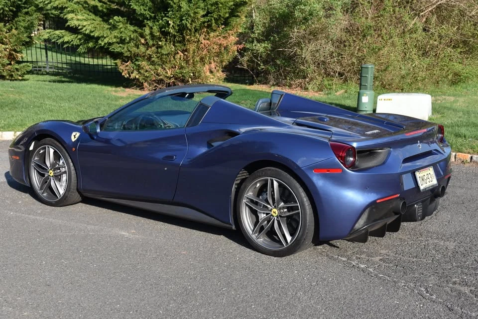 2017 Ferrari 488 - Image 5 of 21