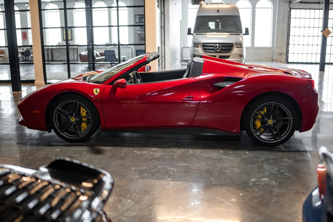 2017 Ferrari 488 Spider - Image 16 of 31